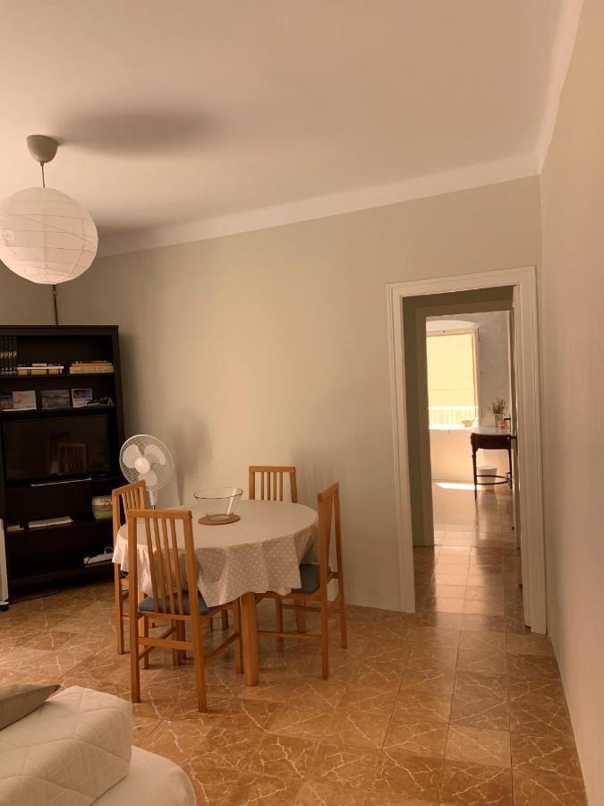 Notaria-Apartamento Y Estudio En Casco Antiguo, Al Lado De Playa, Rambla Y Monasterio, Con Acceso A Terraza Ajardinada ซานต์เฟลิอูเดกีโซลส์ ภายนอก รูปภาพ