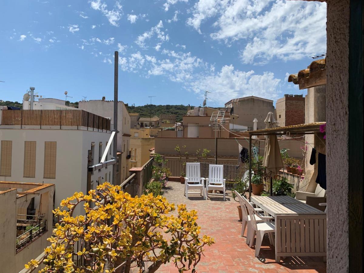 Notaria-Apartamento Y Estudio En Casco Antiguo, Al Lado De Playa, Rambla Y Monasterio, Con Acceso A Terraza Ajardinada ซานต์เฟลิอูเดกีโซลส์ ภายนอก รูปภาพ