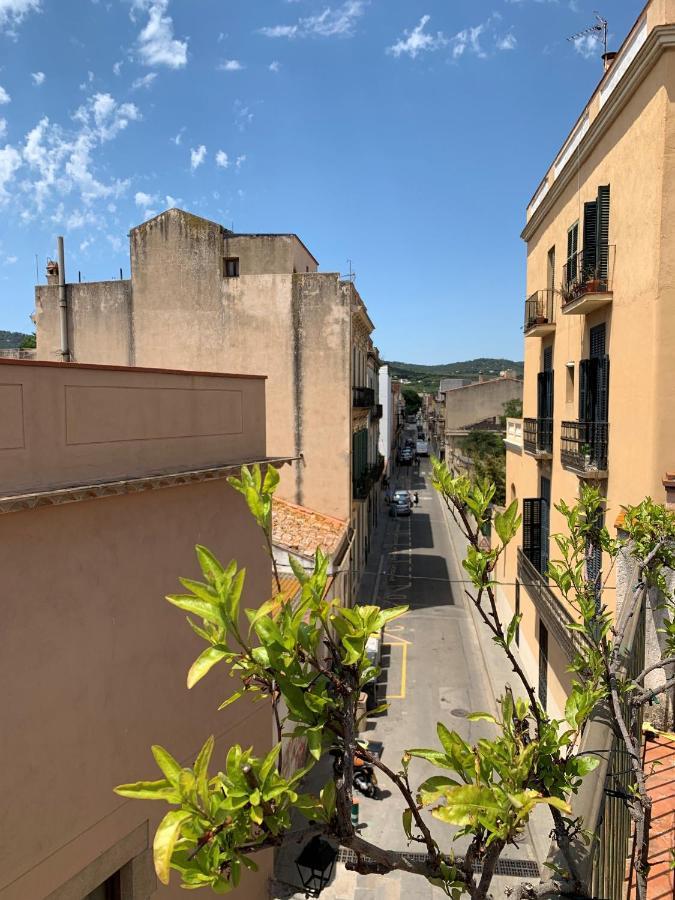 Notaria-Apartamento Y Estudio En Casco Antiguo, Al Lado De Playa, Rambla Y Monasterio, Con Acceso A Terraza Ajardinada ซานต์เฟลิอูเดกีโซลส์ ภายนอก รูปภาพ