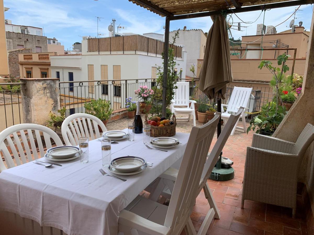 Notaria-Apartamento Y Estudio En Casco Antiguo, Al Lado De Playa, Rambla Y Monasterio, Con Acceso A Terraza Ajardinada ซานต์เฟลิอูเดกีโซลส์ ภายนอก รูปภาพ