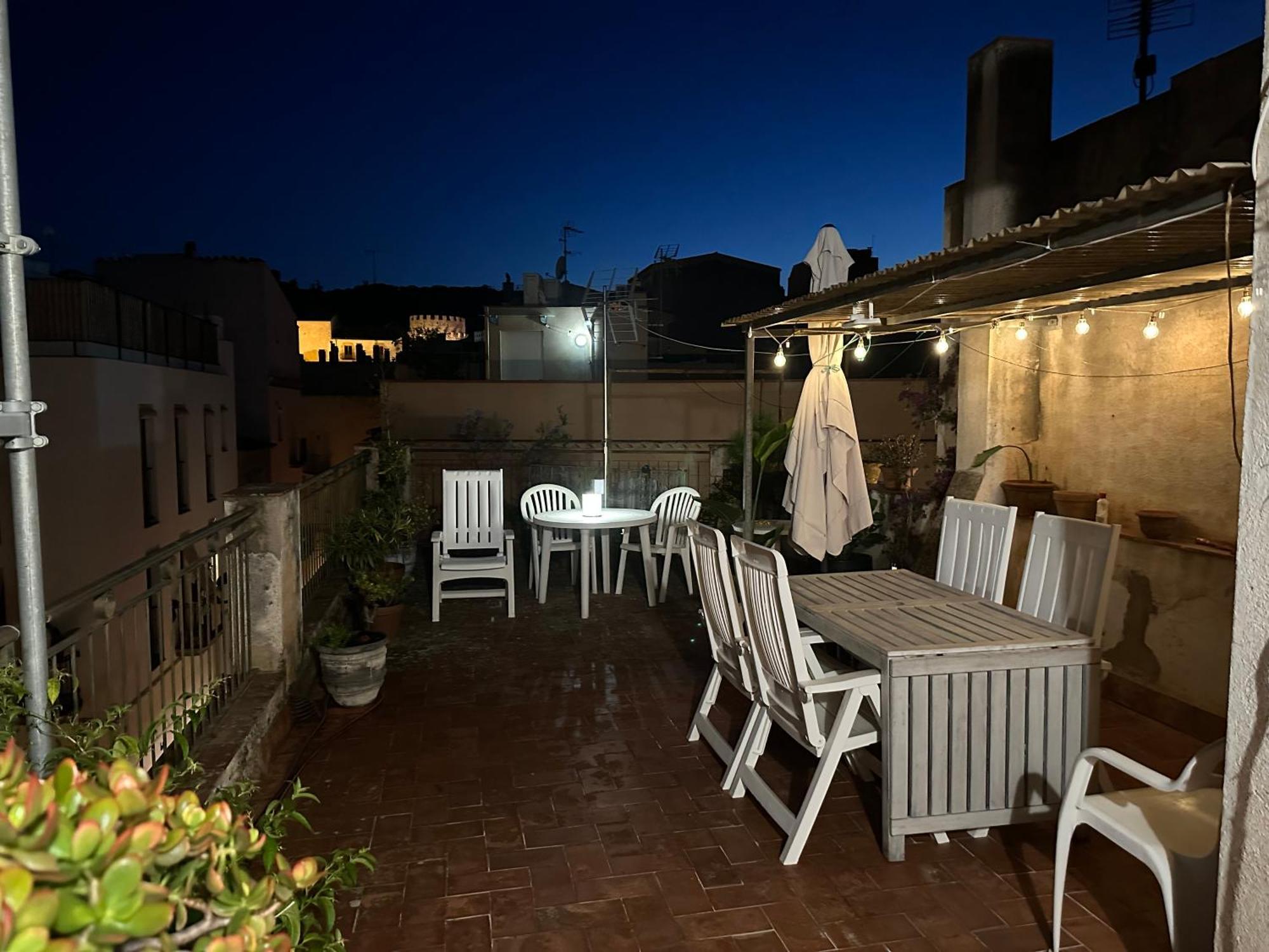 Notaria-Apartamento Y Estudio En Casco Antiguo, Al Lado De Playa, Rambla Y Monasterio, Con Acceso A Terraza Ajardinada ซานต์เฟลิอูเดกีโซลส์ ภายนอก รูปภาพ