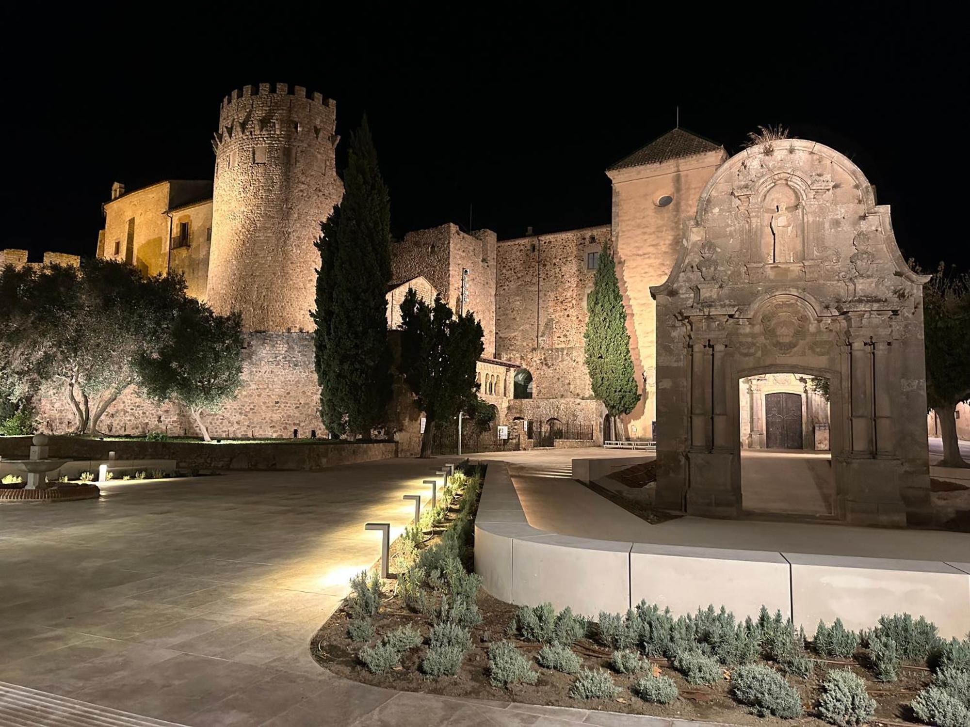 Notaria-Apartamento Y Estudio En Casco Antiguo, Al Lado De Playa, Rambla Y Monasterio, Con Acceso A Terraza Ajardinada ซานต์เฟลิอูเดกีโซลส์ ภายนอก รูปภาพ
