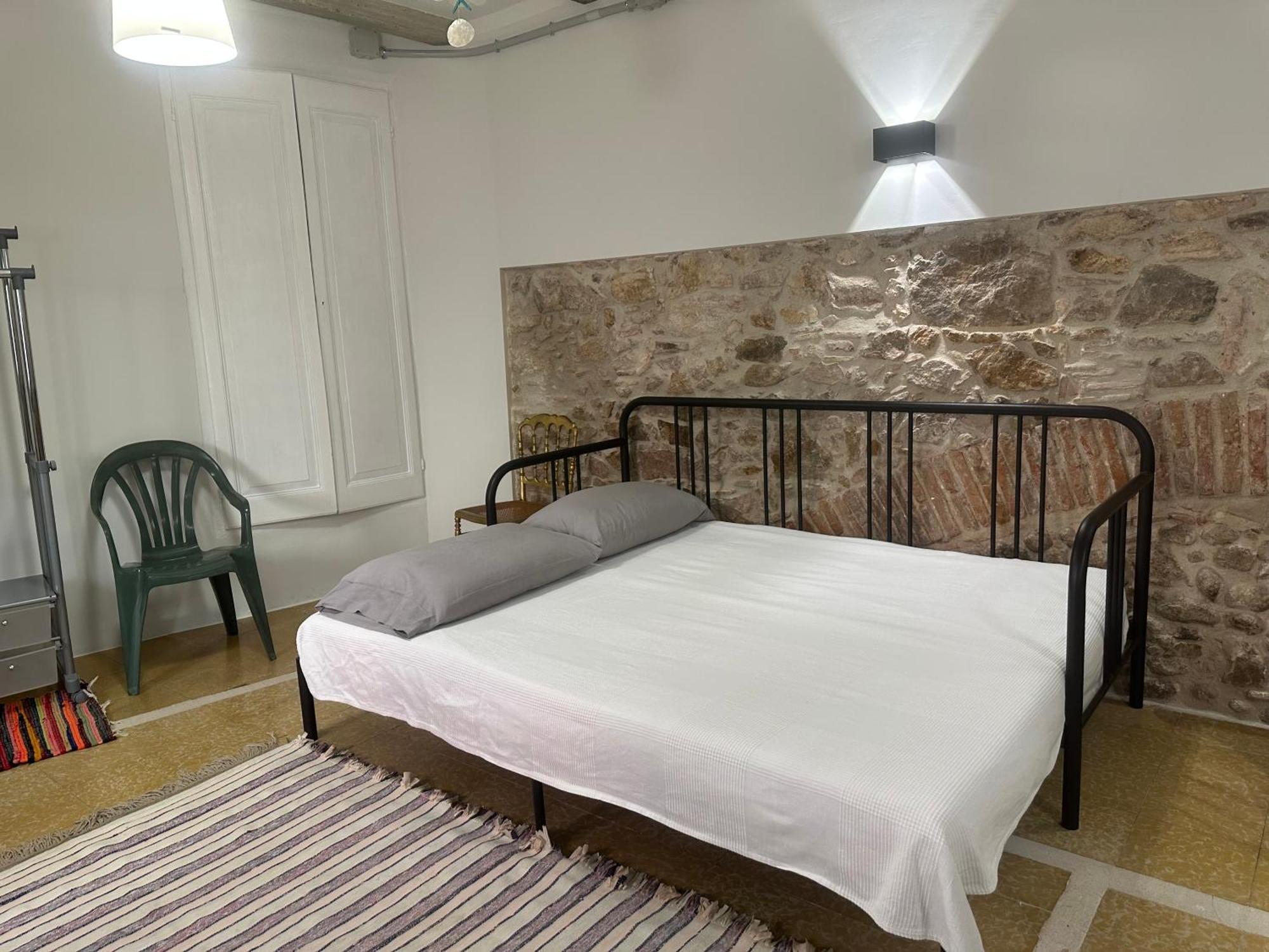 Notaria-Apartamento Y Estudio En Casco Antiguo, Al Lado De Playa, Rambla Y Monasterio, Con Acceso A Terraza Ajardinada ซานต์เฟลิอูเดกีโซลส์ ภายนอก รูปภาพ
